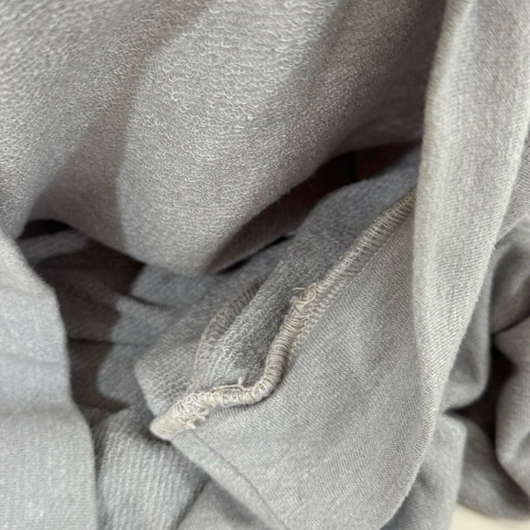 Splendid Off-Shoulder Top - Picture 7 of 7